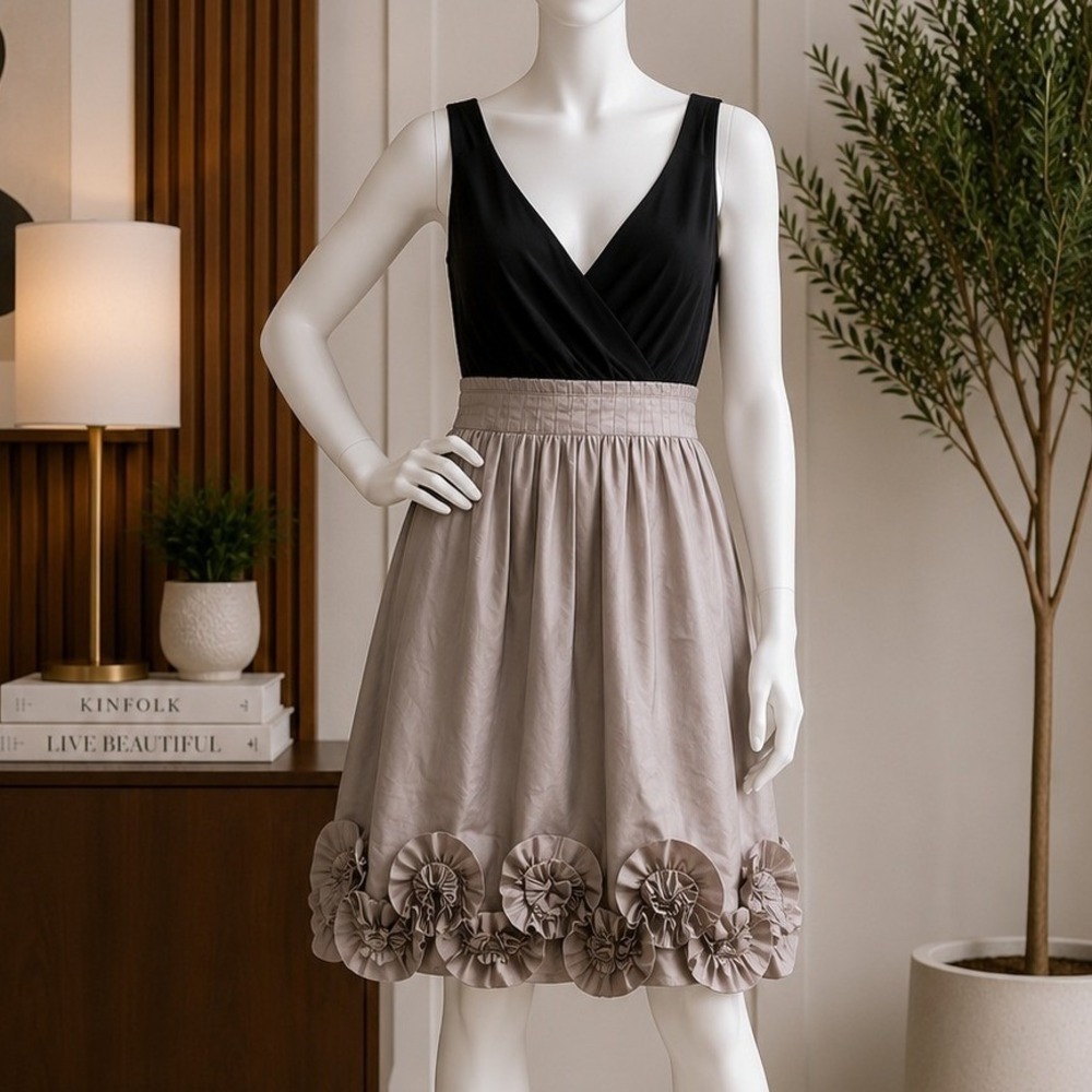 NW Collections Womens Cocktail Dress Black Gray 3D Rosette Floral Hem Size 10